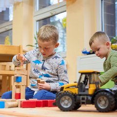 Kita Sonneneck Spiel Traktor