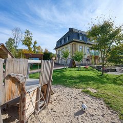 Kita Bienenkorb Spielplatz 