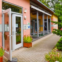 Kita Kastanie Eingang