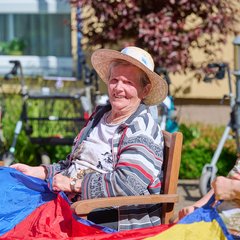 Gruppen Aktivität draußen 