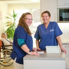 Pflegerinnen Seniorenpflegeheim Sehmatal 