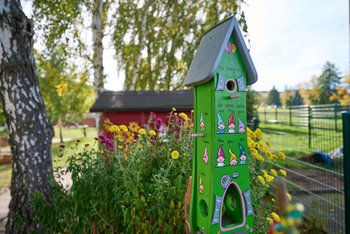 Kita Bienenkorb Vogelhaus